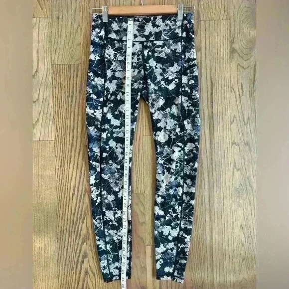 Lululemon Spring Bloom Multi Speed Up Tights Size 6 - Picture 5 of 11